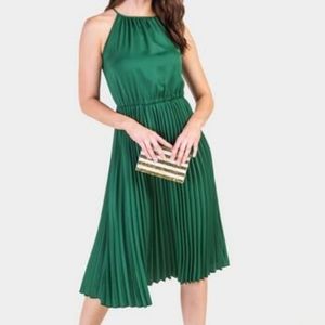 Francesca's Flawless Pleated Green Midi Dress